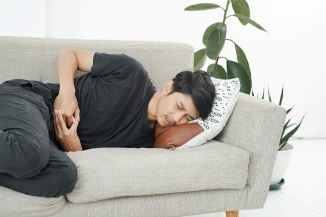 Sakit Perut dan Dehidrasi, Kenali Penyebab dan Cara Mengatasinya - Alodokter