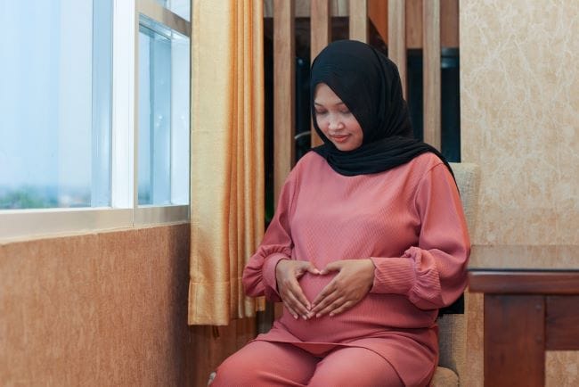 Puasa Saat Hamil Trimester 3, Ketahui Tips Aman Menjalaninya - Alodokter
