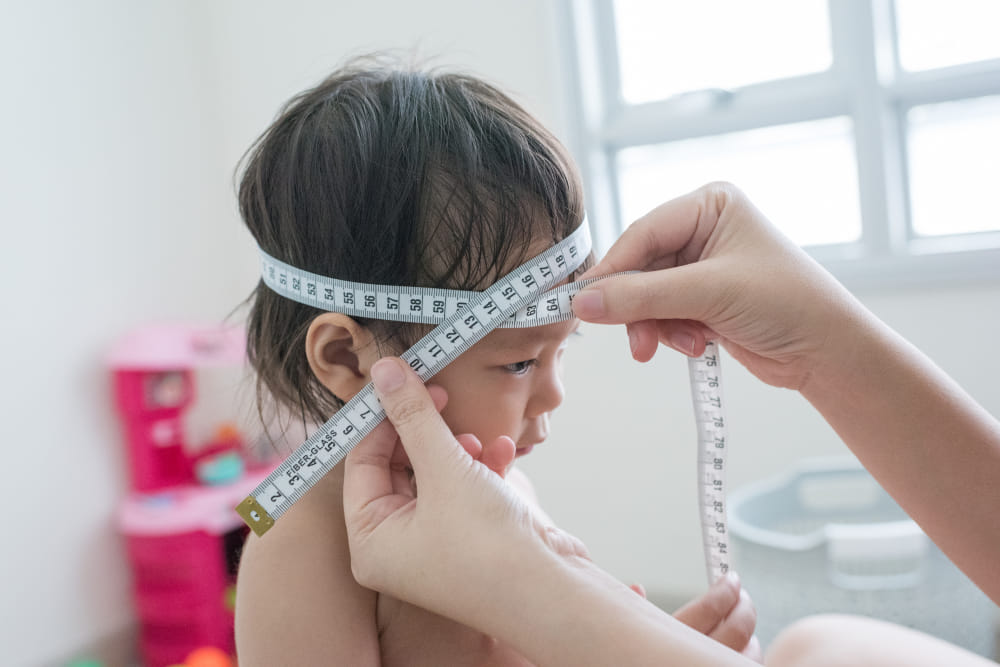 Lingkar Kepala Anak 2 Tahun, Ini Ukuran Normal dan Cara Mengukurnya - Alodokter