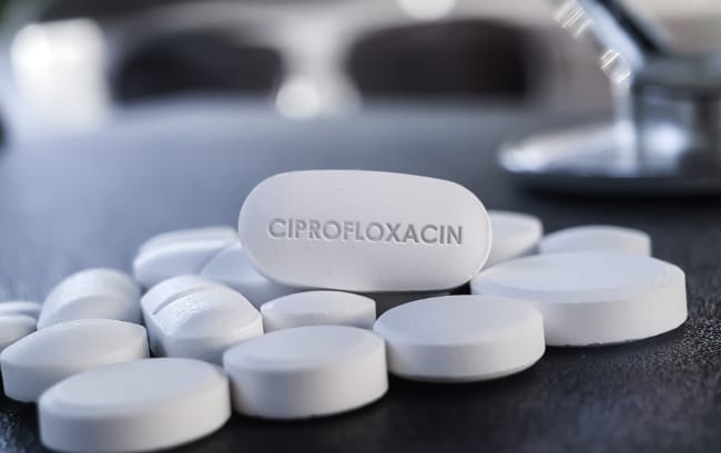 10 Efek Samping Ciprofloxacin yang Umum Terjadi - Alodokter