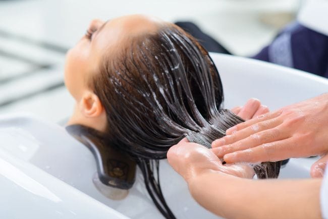 Hair Scalp Treatment, Solusi Perawatan Kulit Kepala untuk Rambut Lebih Sehat - Alodokter
