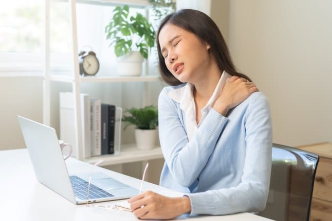 Nyeri Kronis, Ini Penyebab dan Cara Mengatasinya - Alodokter