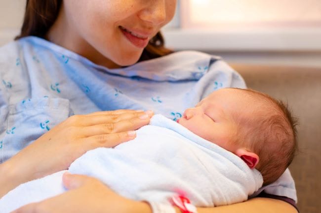 Jahitan Pasca Melahirkan Lepas Bisa Menyatu Tanpa Dijahit Ulang, Apakah Benar? - Alodokter