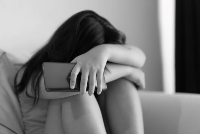 8 Cara Mencegah Cyberbullying agar Main Medsos Terasa Aman - Alodokter