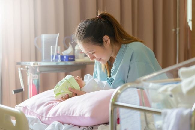 Asuhan Persalinan Normal, Ini Manfaat dan Tahapannya - Alodokter