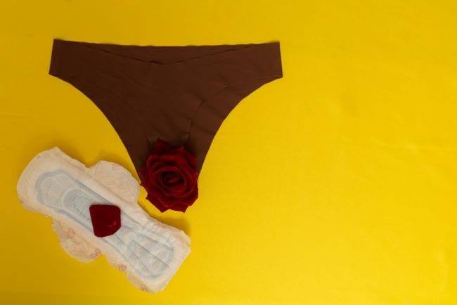 Bercak Coklat sebelum Haid, Ini Penyebab Munculnya - Alodokter