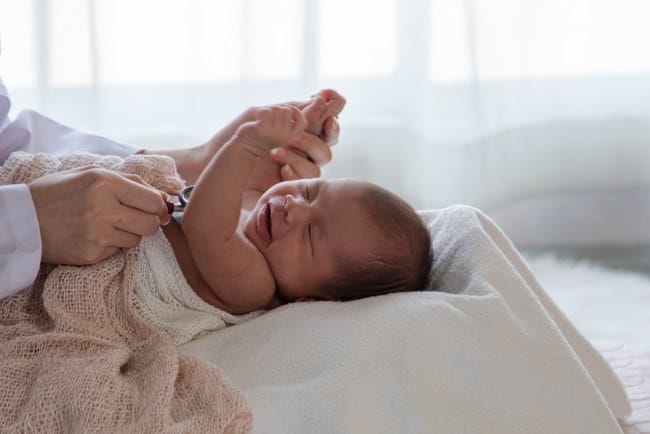 Jantung Bocor pada Bayi, Ketahui Penyebab dan Pengobatannya - Alodokter