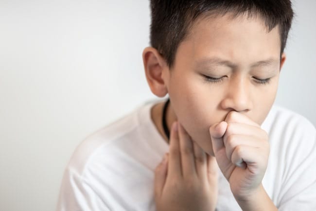 Batuk Terus-Menerus pada Anak, Kenali Penyebab dan Cara Mengatasinya - Alodokter