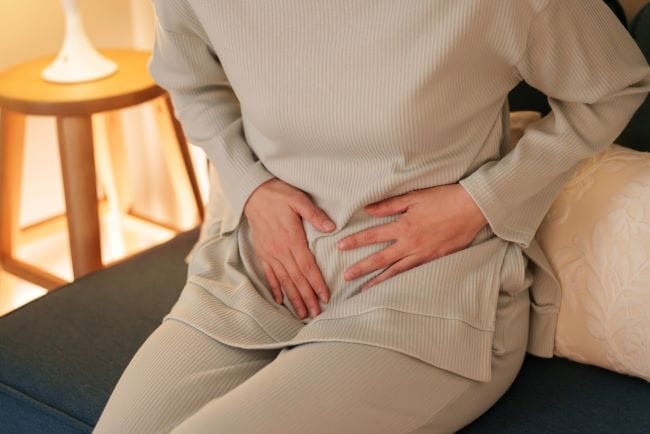 Sakit Perut Bagian Tengah Bawah, Ini Penyebab dan Cara Mengatasinya - Alodokter