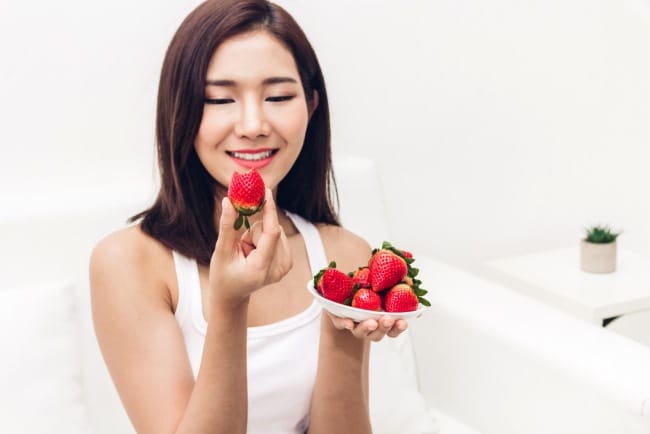 7 Manfaat Strawberry untuk Wanita yang Jarang Diketahui - Alodokter