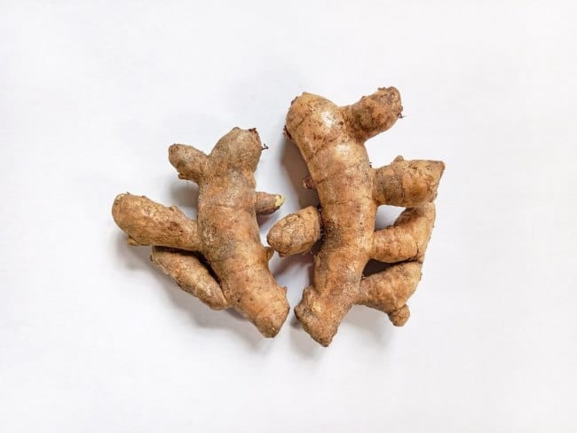 Perbedaan Kunyit Putih dan Temu Putih, Apakah Ada? - Alodokter