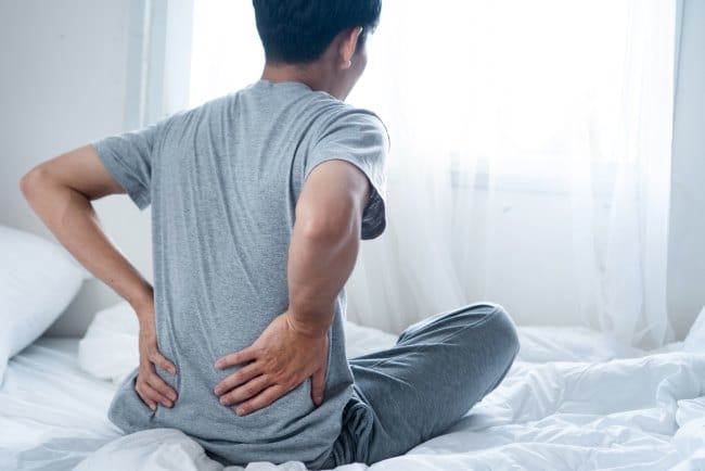 Bangun Tidur Punggung Sakit, Ketahui Penyebab dan Penanganannya - Alodokter