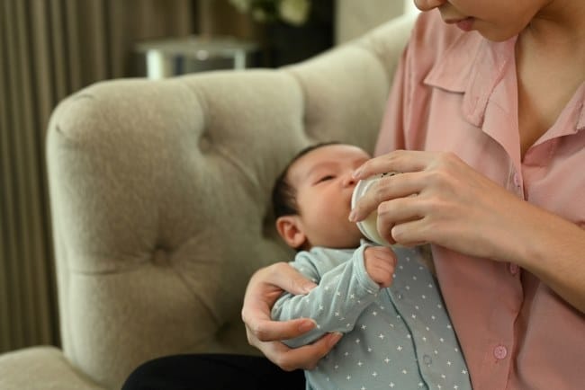 Refleks Rooting, Gerakan Alami Bayi Saat Hendak Menyusu - Alodokter