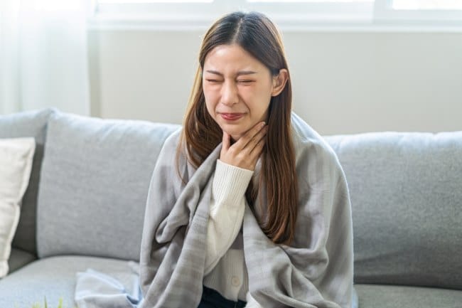 10 Obat Batuk Gatal yang Ampuh Legakan Tenggorokan - Alodokter