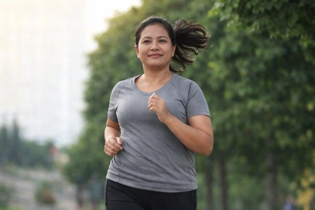 9 Olahraga untuk Menurunkan Kolesterol yang Patut Dicoba - Alodokter