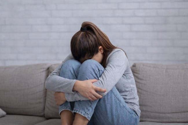 Mood Disorder, Kenali Gejala, Penyebab, dan Penanganannya - Alodokter