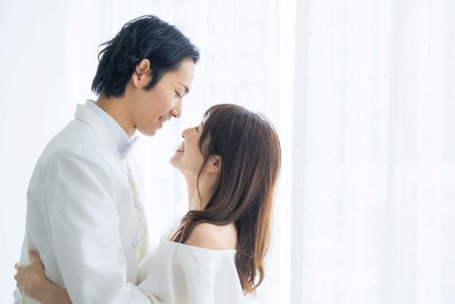 10 Kunci Rumah Tangga Bahagia yang Perlu Diketahui oleh Suami dan Istri - Alodokter