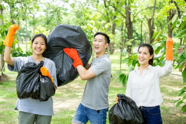 Manfaat Buang Sampah pada Tempatnya untuk Kesehatan dan Lingkungan - Alodokter