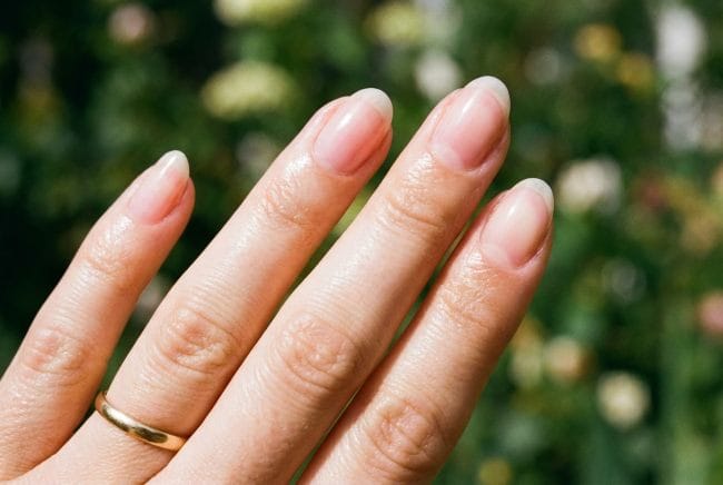 Kuku Sehat: Cerminan Tubuh yang Bersih dan Terawat - Alodokter