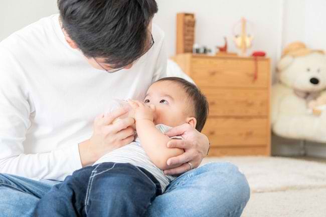 5 Langkah Ayah ASI untuk Memperlancar Proses Menyusui - Alodokter