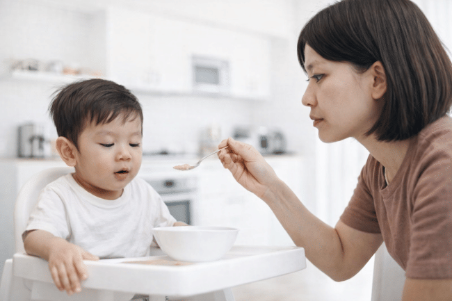 9 Makanan untuk Anak Muntah yang Mudah Dicerna - Alodokter