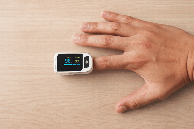 Cara Baca Oximeter yang Benar untuk Mengecek Saturasi Oksigen - Alodokter