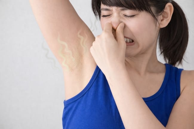 Ketiak Bau Bawang, Ini Penyebab dan Cara Mengatasinya - Alodokter