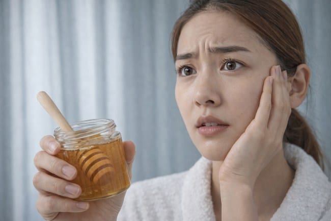 5 Efek Samping Madu untuk Wajah yang Perlu Diwaspadai - Alodokter