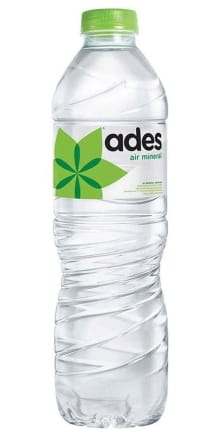 7 Air Mineral Botol yang Praktis Dibawa ke Mana-Mana - Alodokter