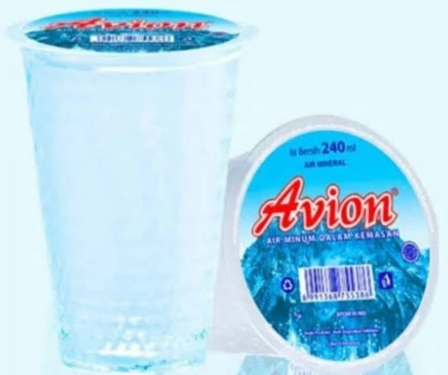 6 Air Mineral Gelas yang Mudah Didapatkan - Alodokter