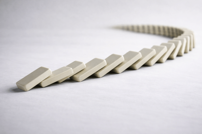 Domino Effect, Ketika Rangkaian Kebiasaan Kecil jadi Berdampak Besar - Alodokter
