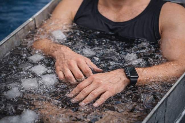 5 Manfaat Berendam Air Es Setelah Olahraga dan Cara Aman Melakukannya - Alodokter