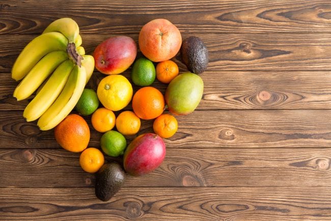 10 Buah untuk Orang Sakit yang Cocok Jadi Buah Tangan - Alodokter