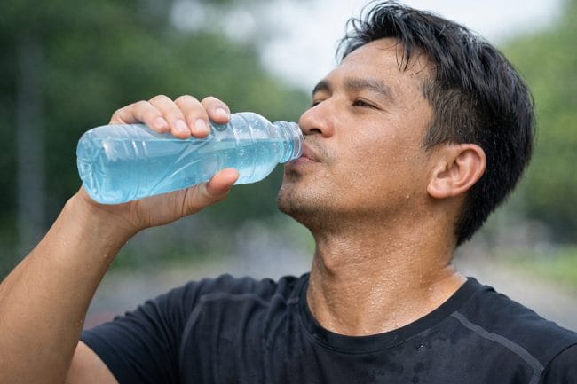7 Minuman Isotonik Terbaik untuk Pulihkan Stamina - Alodokter