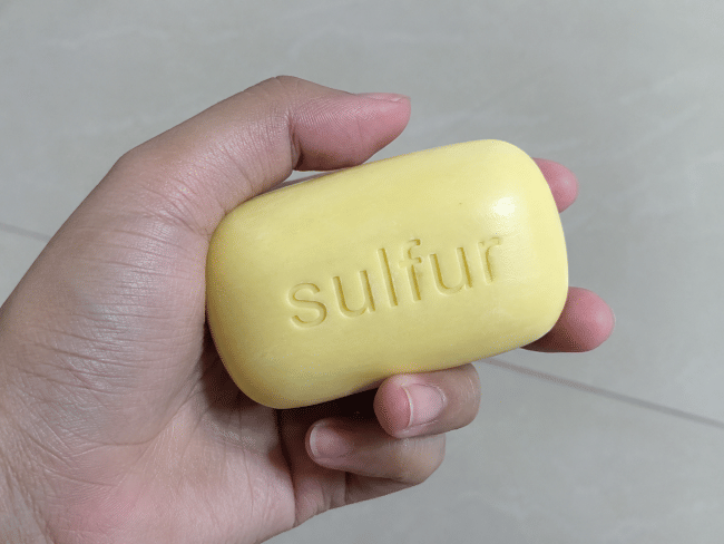 9 Sabun Sulfur Terbaik untuk Membantu Merawat Kulit Berjerawat - Alodokter