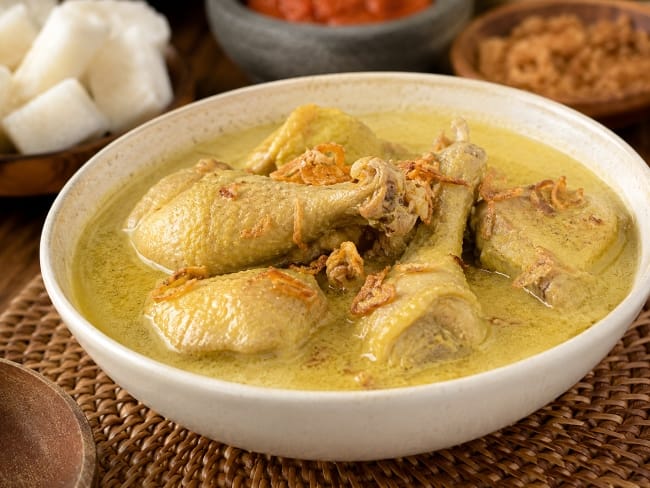 10 Bumbu Opor Ayam Terbaik untuk Sajian Gurih dan Lezat - Alodokter