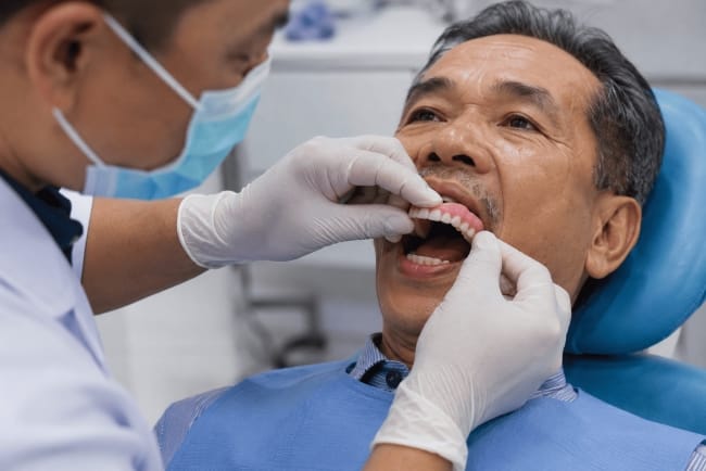 Rumah Sakit Terbaik untuk Gigi Palsu - Alodokter