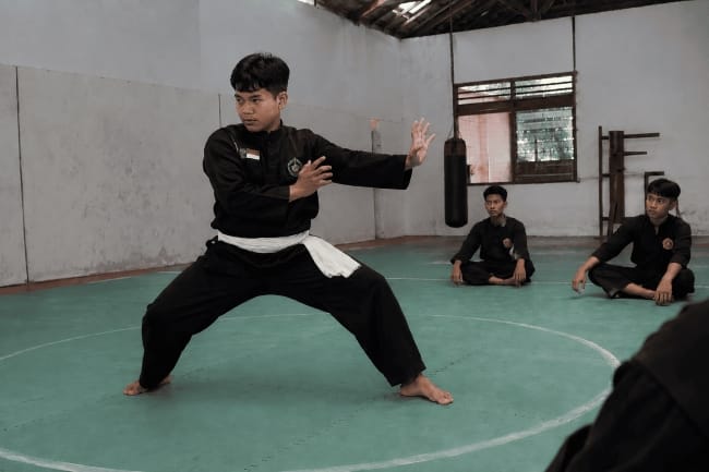 Seni Bela Diri, Ini Manfaat, Jenis, dan Tips Memulai untuk Pemula - Alodokter