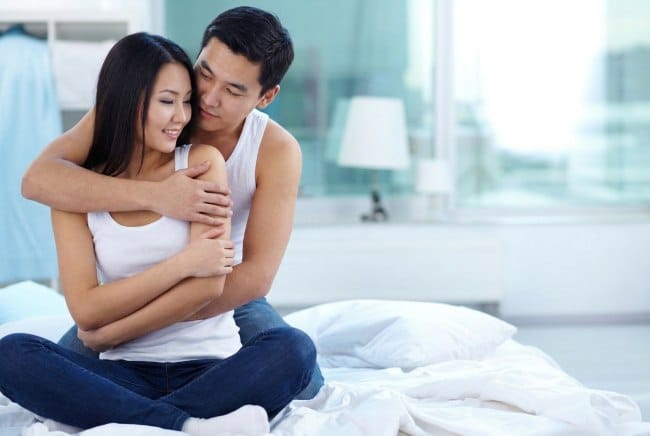 11 Cara Merangsang Wanita agar Lebih Bergairah saat Bercinta - Alodokter