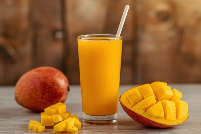 9 Jus Mangga Terbaik yang Segarnya Bikin Ketagihan - Alodokter