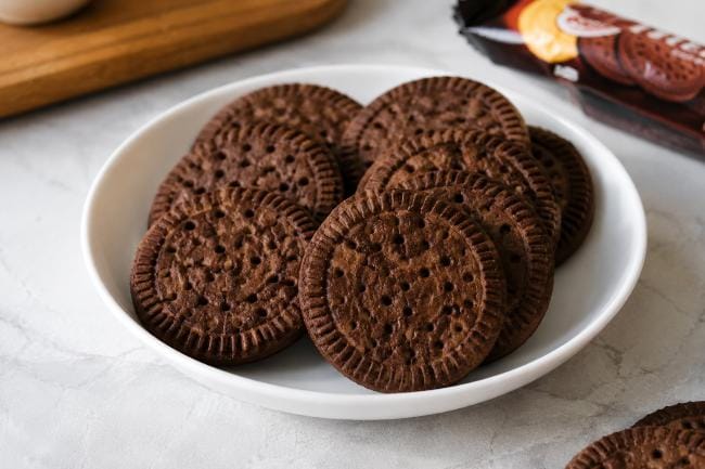 9 Biskuit Coklat Terbaik yang Enak untuk Camilan Sehari-hari - Alodokter
