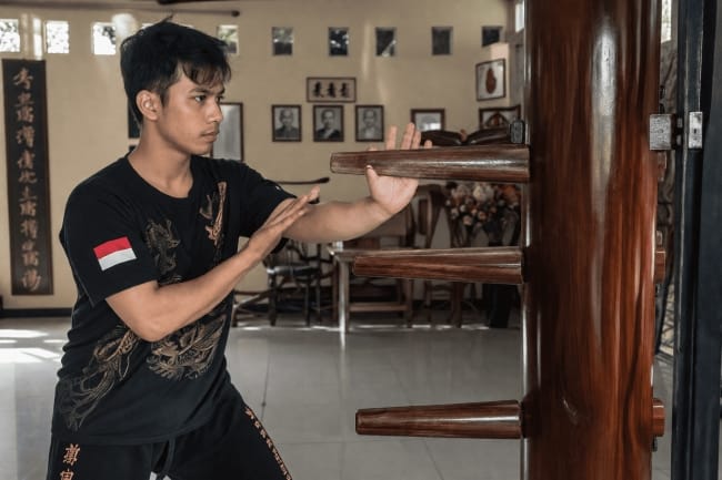 Wing Chun, Seni Bela Diri dengan Teknik Pertarungan Jarak Dekat - Alodokter