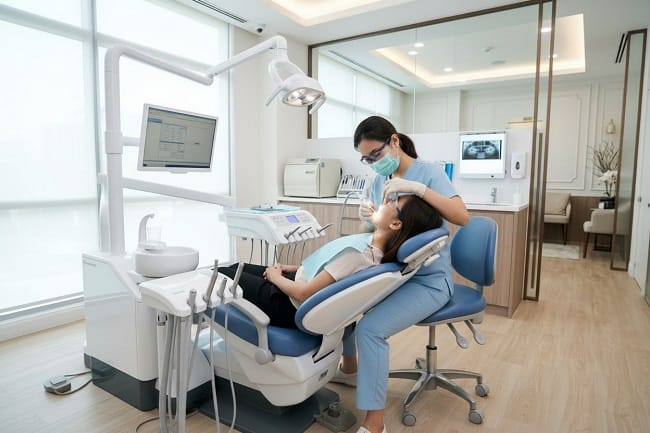 Rumah Sakit Terbaik untuk Scaling Gigi di Bekasi - Alodokter