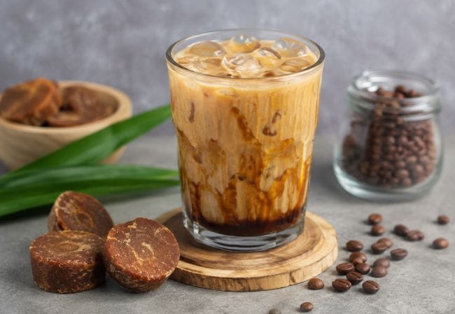 7 Kopi Gula Aren Terbaik yang Cocok untuk Temani Aktivitas Sehari-hari - Alodokter