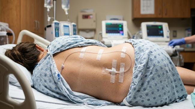 ELA untuk Persalinan, Kenali Cara Kerja, Manfaat, dan Efek Sampingnya - Alodokter