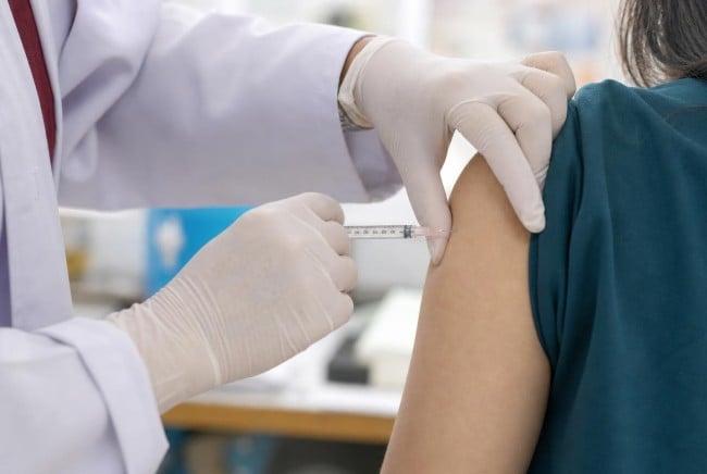 Kenali Ciri-Ciri KB Suntik 1 Bulan yang Cocok - Alodokter