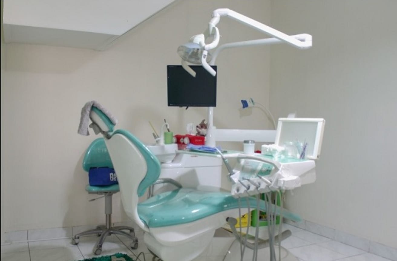 J Smile Dental Cengkareng